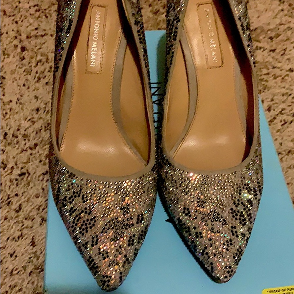 Antonio Melani Pumps